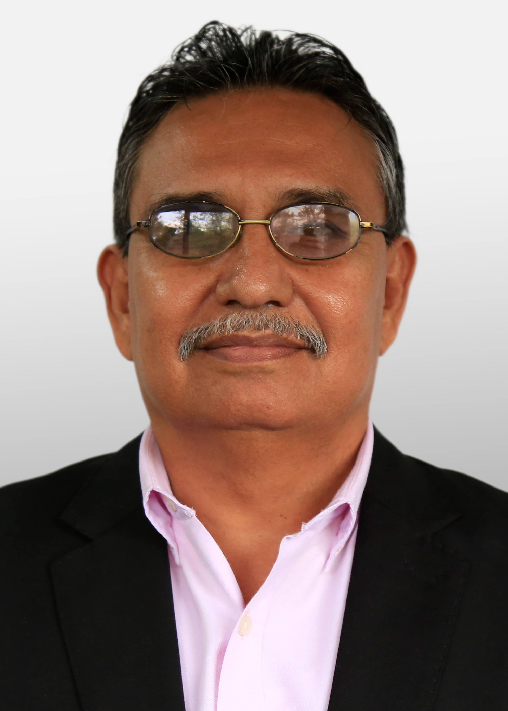 Foto Dr. Héctor