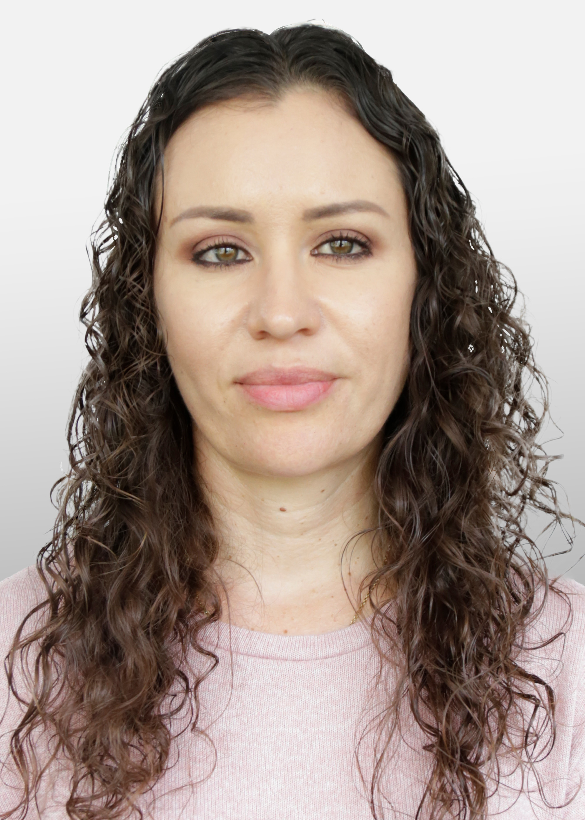 Mtra. Larisa
