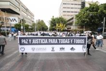 No podemos acostumbrarnos a la oscuridad, claman más de diez mil universitarios que exigen paz y justicia_7