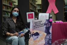Inauguran exposición sobre cáncer de mama con obras de estudiantes_8