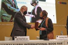CUAAD reconoce a Silvia Arango Cardinal con la Medalla “Jorge Camberos Garibi”_7