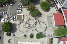 Estudiantes crean bicicleta humana en el CUAAD_1
