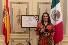 Egresada del CUAAD es reconocida como mexicana distinguida