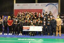 Universitarios imponen condiciones en bádminton_3