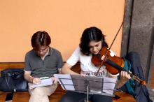 Desde 1975, el Día internacional de la música es celebrado no sólo por académicos e intelectuales en la materia, sino también por todas y todos los amantes de la melodía, la canción popular o urbana y de aquellas tonadas que hacen vibrar el cuerpo