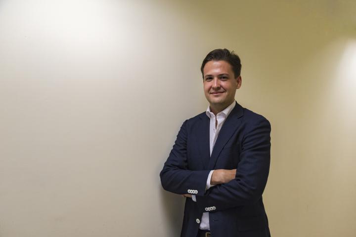 Fotografía del arquitecto Luis Enrique Flores Cervantes