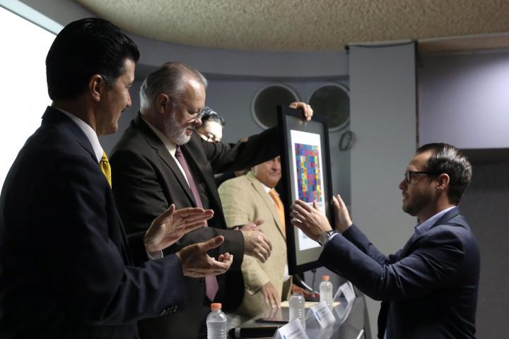 Entrega de reconocimientos a la defensa del medio ambiente