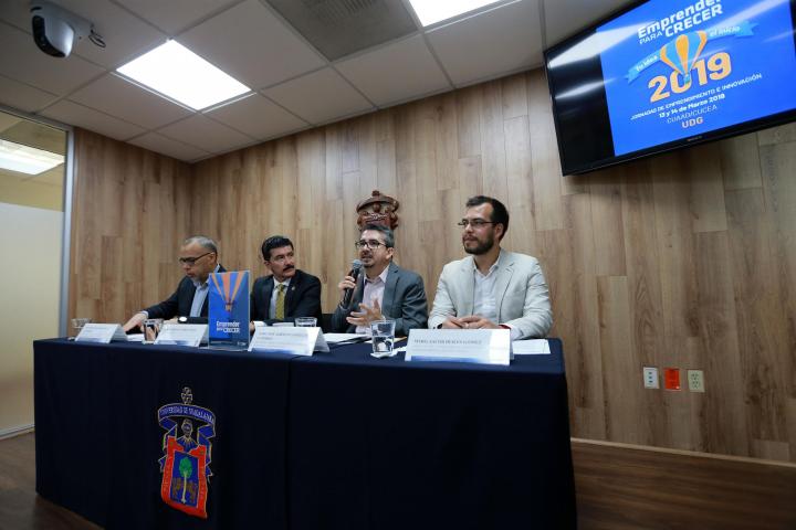 Rueda de prensa emprender para crecer