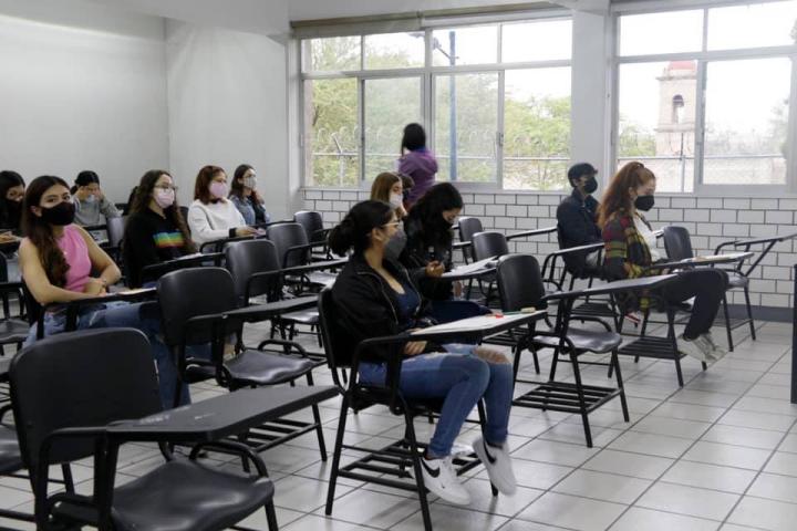 Otra de las medidas de sanidad fue la reducción del aforo en las aulas, con capacidad de hasta 20 aspirantes durante la aplicación de la PAA.