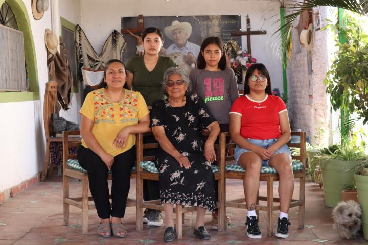 La conferencia magistral “Las mujeres como generadoras del cambio social”, con la fundadora y Directora del Museo de las Mujeres de Costa Rica, Claudia Mandel.