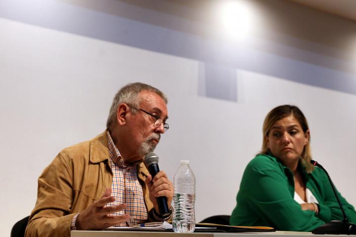 En foro, en la BPEJ Juan José Arreola, expertos señalaron que la política de movilidad ignora las necesidades reales de ciudadanos