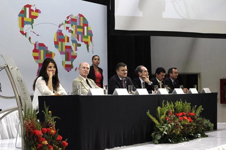 Autoridades de la UdeG y Universidad Complutense