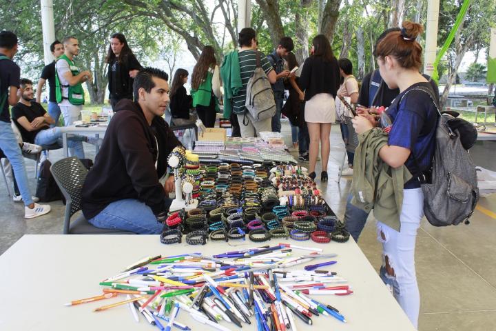 El “Tianguis del Recicle” reúne varias recicladoras y conferencistas que promocionan la cultura de segunda mano.