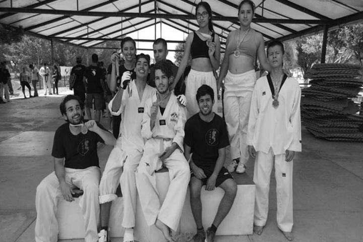 Integrantes del equipo de Taekwondo en puerto vallarta  