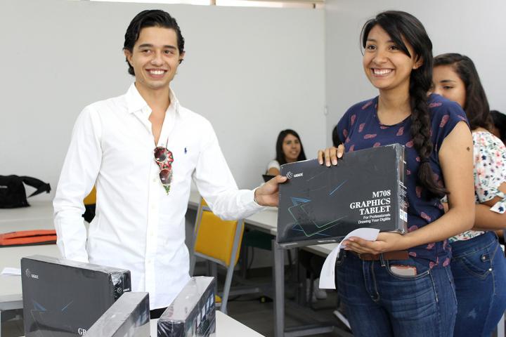 Estudiantes que participaron en campañas para la empresa GCioccaS