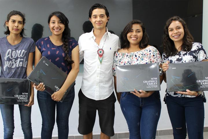 Estudiantes que participaron en campañas para la empresa GCioccaS