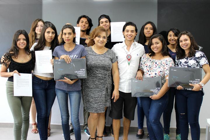 Estudiantes que participaron en campañas para la empresa GCioccaS