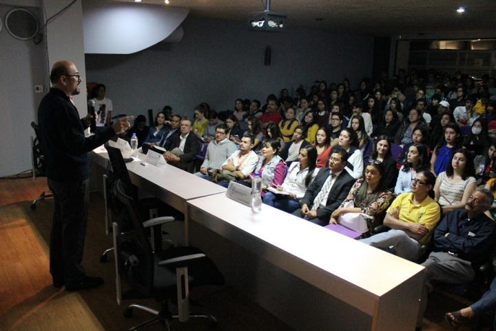 conferencia "Un paso necesario: la importancia del trabajo con hombres desde la perspectiva de género para avanzar hacia la igualdad sustantiva".