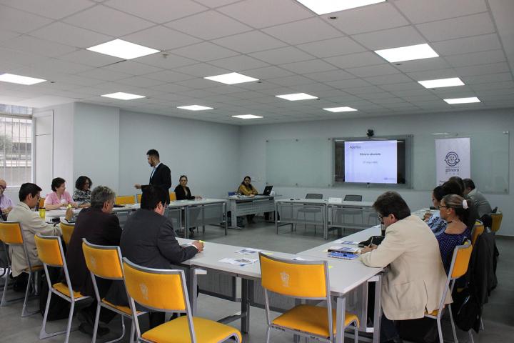 Curso a directivos y académicos 