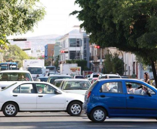 Estructura y planeación de ZMG impiden dejar de usar el automóvil (foto 1)