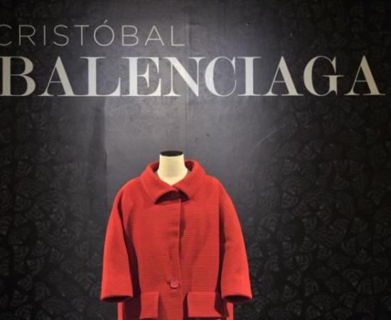 Exposición de Cristóbal Balenciaga, la primera de indumentaria que se exhibirá en el Musa