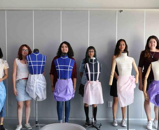 Crean moda sustentable estudiantes del CUAAD y de Universidad de Colombia 4