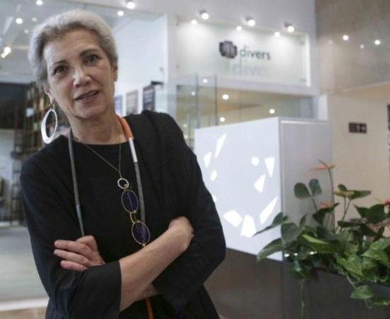 Frente a la arquitectura mercantilista, la poética: Carme Pinós