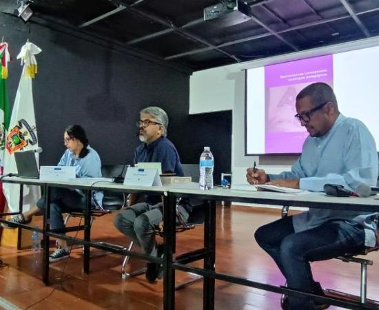 Debaten sobre la tradición e innovación en el arte, en el CUAAD FOTO 1