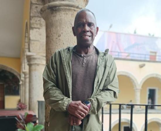 Artista visual Charles Gaines visita por primera vez el CUAAD_1