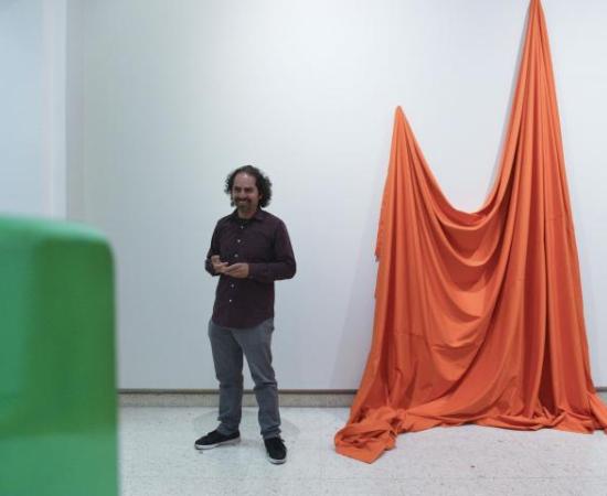 El color como elemento vital en la exposición “Sin más que decir” 3