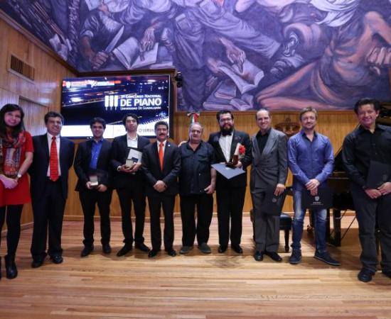 Premian a ganadores del Tercer Concurso Nacional de Piano de la UdeG 1