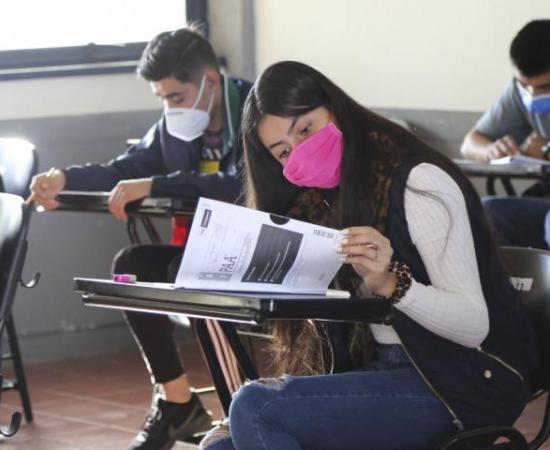 Transcurrió con éxito la tercera y última jornada de aplicación de examen para aspirantes de licenciatura en UdeG (foto 1)
