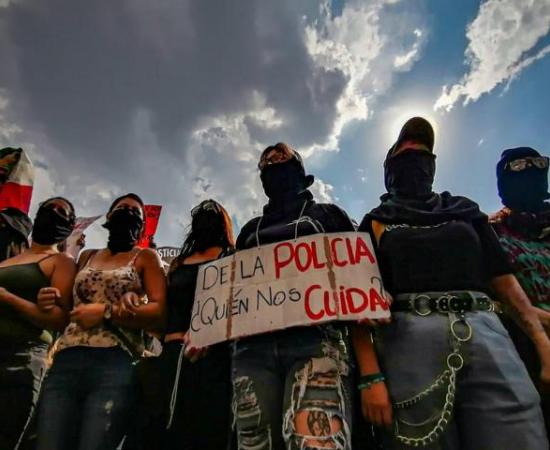 Universitarias ganan en Concurso estatal de fotografía de la CEDHJ_2