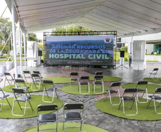 Instala UdeG cine al aire libre en defensa del Museo de Ciencias Ambientales_2