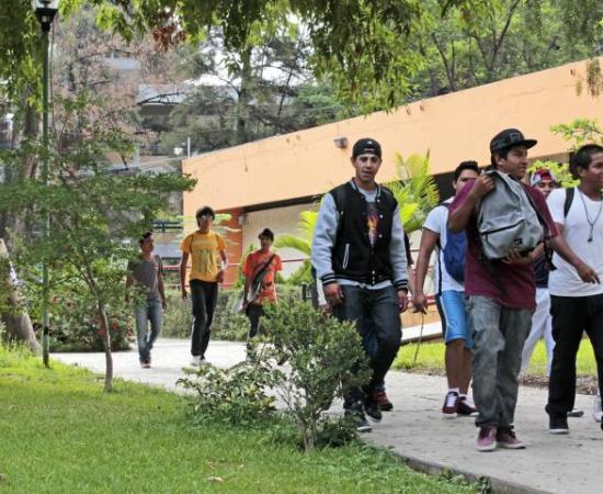“Gestión 12” busca crear cantera de jóvenes gestores culturales en Preparatoria 12_2