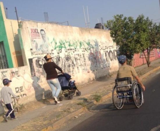 Evidencian difícil movilidad peatonal en Tlajomulco de Zúñiga_3