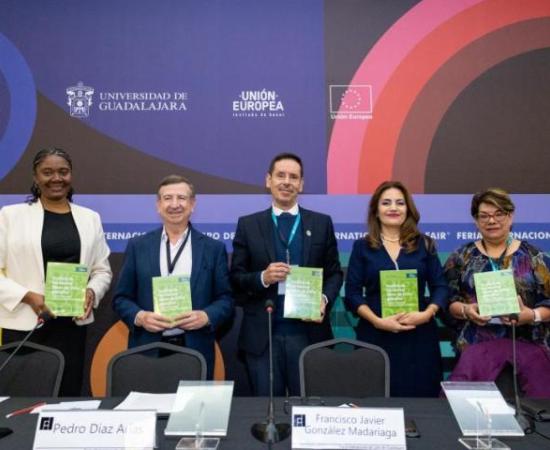 Analizan en publicación los libros de texto gratuitos de primaria