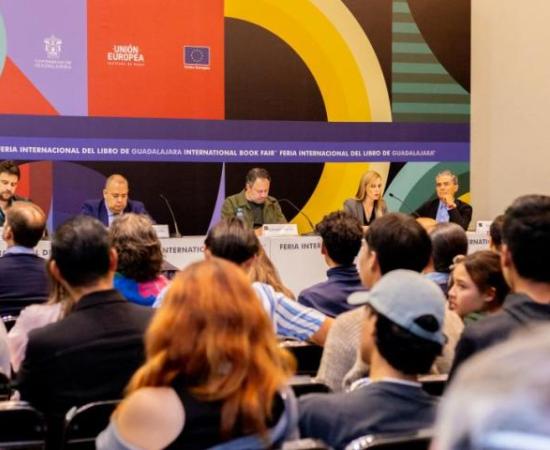 Inauguran exposición de proyectos, presentan libros y documentales, y recorren el Museo de Ciencias Ambientales
