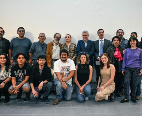Esculturas en madera de docentes y estudiantes son expuestos en la Galería Jorge Martínez (foto 2)