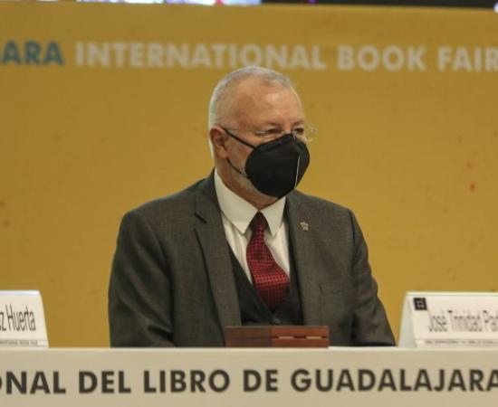 CUAAD reconoce a Silvia Arango Cardinal con la Medalla “Jorge Camberos Garibi”_2