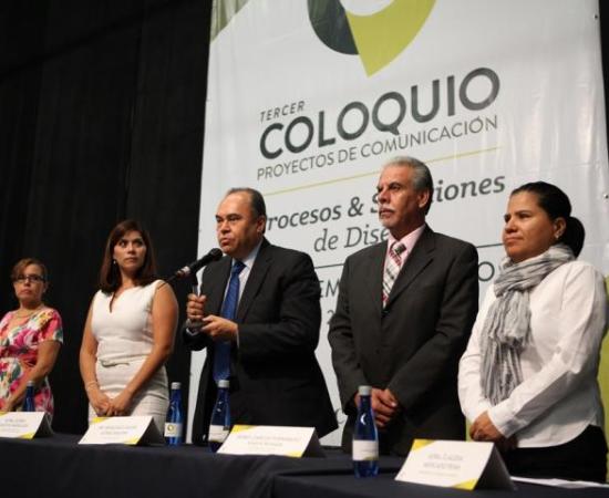 Debaten y exhiben proyectos de diseño y comunicación (foto 1)