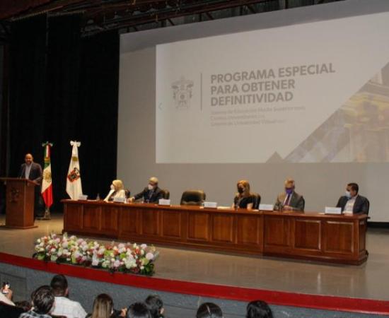 Reciben su definitividad 570 trabajadores universitarios_2
