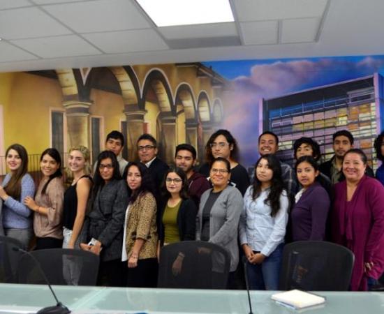 Alumnos del CUAAD diseñarán campañas de comunicación para Grupo Urrea_1