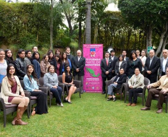 Alumnos del CUAAD crean campaña en favor de Hospitales Civiles