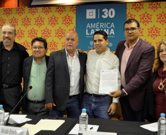 Entregan proyecto de vivienda digna para Mascota, municipio afectado por huracanes