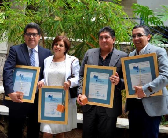Otorgan galardón Colibrí 2015 a cuatro académicos del CUAAD