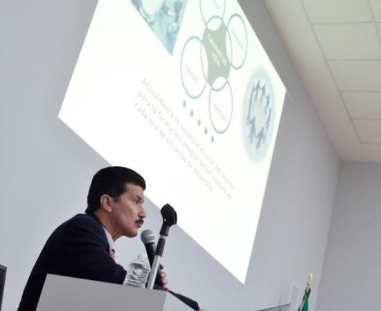 Analizan deporte y formación en el contexto universitario_!