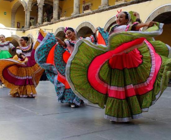 Celebra CUAAD el Día Internacional de la Danza_1
