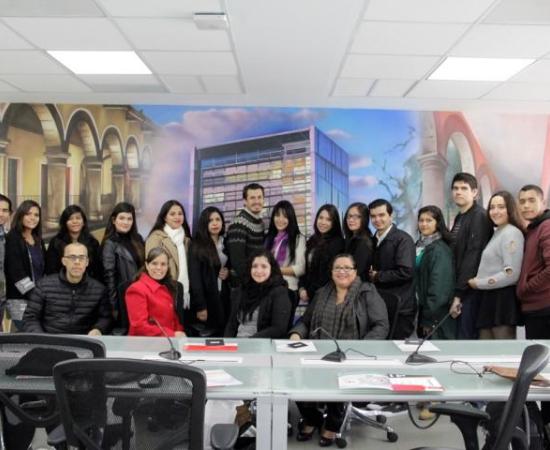 Reconoce empresa Total a diseñadores gráficos del CUAAD 1