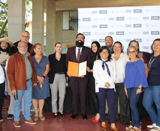 Acreditan calidad educativa de licenciatura en Diseño para la Comunicación Gráfica del CUAAD 3